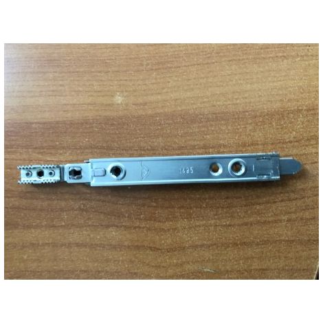 Prolongateur sortie de tringle partie haute – Verrouillage sans galet – Longueur 110mm – Raccordable par crémaillère – Accessoire de fixation crémone – Roto