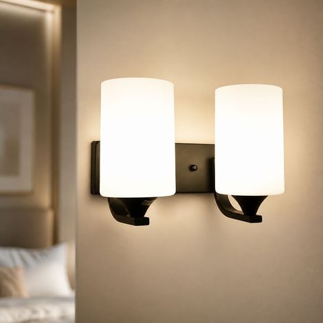 Applique murale LED 12W lumière chaude, abat-jour verre blanc et corps métal noir, design moderne pour chambre, salon et couloir (1/5)