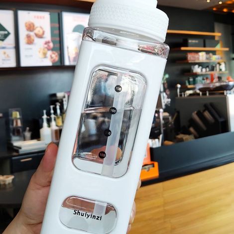 Gourde à double paroi pour sports de plein air, design minimaliste moderne, portable, gobelet carré en plastique pour faire bouillir de l'eau, grande capacité de 700 ml, blanche. (1/5)