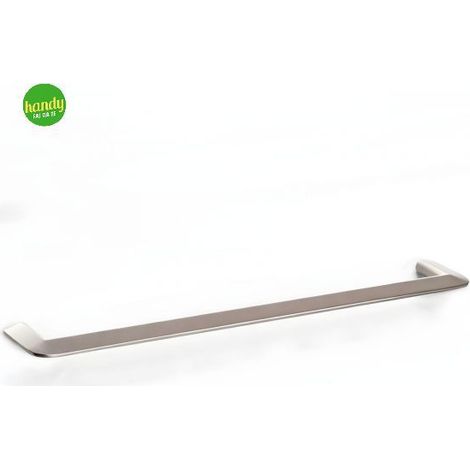 Maniglia per Mobili  Stile Contemporaneo  Prodotto in Zama  Finitura nichel satinato  Distanza tra i punti: 320 mm  Misure 3401535mm  Fissaggio a vite  Include viti M4  1 unità