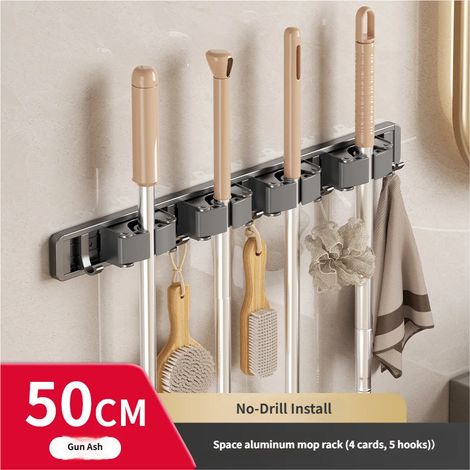 Support mural pour balai avec crochets robustes et clips de verrouillage aucun perçage requis pour le rangement du balai de salle de bain. (1/5)