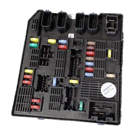 [PRODUIT D'OCCASION] Boite A Fusibles RENAULT Megane ♻️ Ref Oe. 284b69009r - Garantie à vie (1/4)