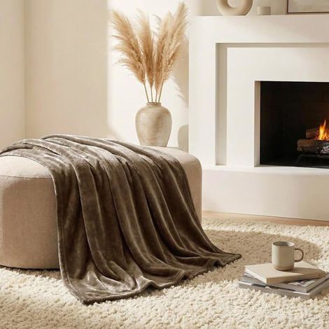 Couverture - 150x200 cm - Microfibre Double Face - OEKO-TEX Standard 100 - 260 g/m2 - Pour Canapé Lit Ou Décoration Intérieure - 1 Pièce (1/5)
