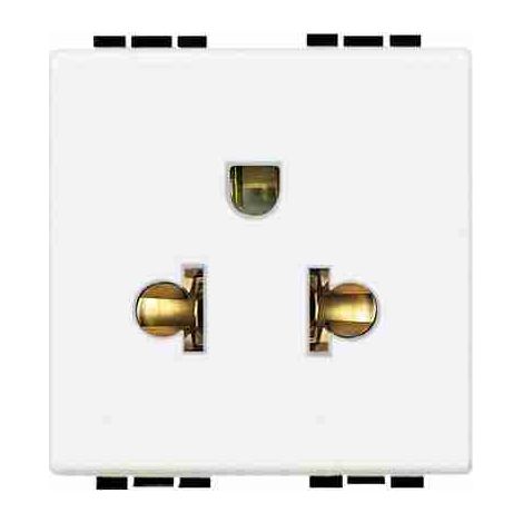 BTIN4126 Presa 2P+T 16A 127/250Vac standard euroamericano