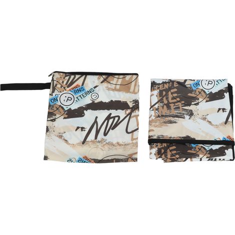 Couverture de pique-nique imperméable en PVC extra large et portable pour la plage, les voyages, le camping et la randonnée (145 x 150 cm). (1/5)