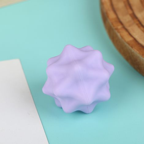 Balle de massage fascial physique violette pour massage des tissus profonds, idéale pour le yoga et les muscles. (1/4)