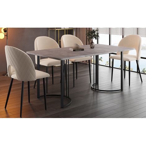 Ensemble salle à manger table 140×80 cm plateau MDF gris pieds noirs avec 4 chaises velours motif losange beige.
