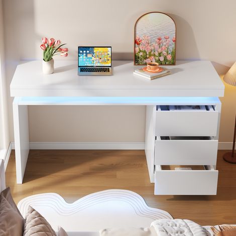 Bureau LED moderne 120×50×78,5 cm avec trois tiroirs. Surface élargie,pieds renforcés et éclairage réglable,parfait pour bureau à domicile.