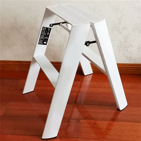 Escabeau pliant 2 marches en aluminium renforcé, stable et robuste, blanc, pour usage domestique et intérieur (1/5)