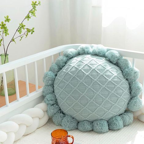 Rundes Dekokissen aus Acrylstrick, gestricktes rundes Kissen im Bohème-Stil, Kissen mit handgefertigten Strickbommeln, dekoratives Türkisgrün (1/3)