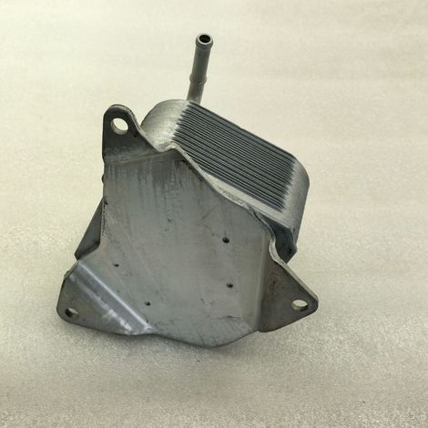2920A400 is a transmission oil cooler suitable for Mitsubishi Outlander GK1/YG/GF7/GF8 gearboxes. (1/4)