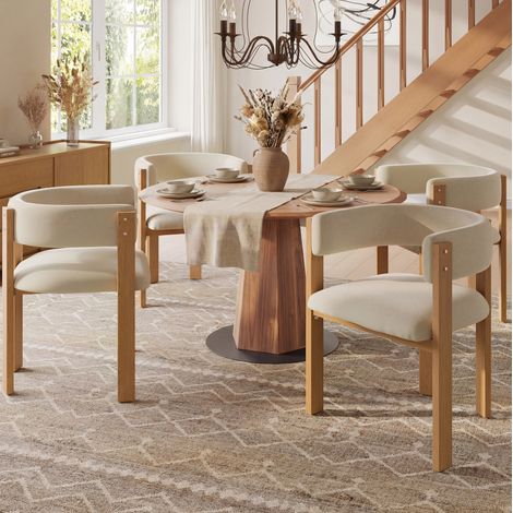 Lote de 4 sillas de comedor, en tela franela y metal, con respaldo y patas aspecto madera, estilo moderno, beige (1/5)