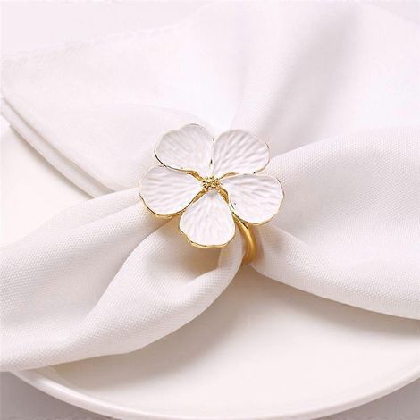 Set mit 12 eleganten weißen Serviettenringen mit Blumenmuster für den Tisch. (1/5)