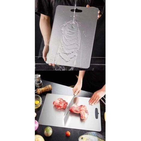 Planche à découper en titane - Acier inoxydable double face - Sans BPA - Convient pour la cuisson des viandes, du pain, des légumes et des fruits (34 x 23 cm) (1/3)