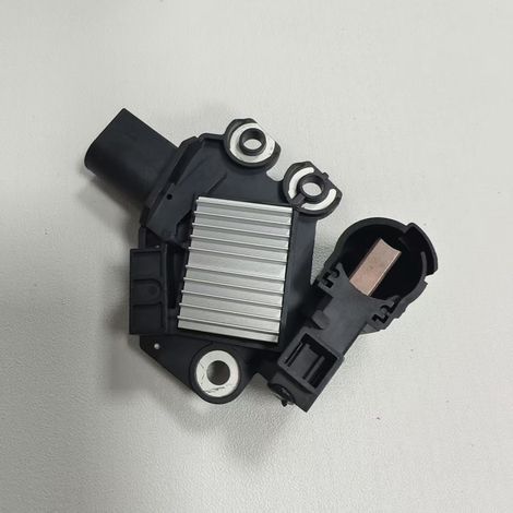 37370-04970 is suitable for Hyundai and Kia parts, alternator voltage regulators. (1/5)