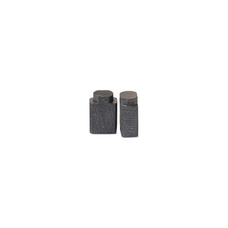 Juego de 2 carbones adaptables para Milwaukee. Dimensiones: 5 x 8 x 13 mm.