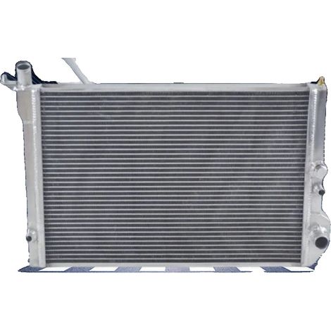 Radiador de aluminio, dimensiones del núcleo: 535 mm x 368 mm x 40 mm, dimensiones totales: 678 mm x 442 mm x 96 mm, entrada: 30 mm, salida: 30 mm. (1/5)