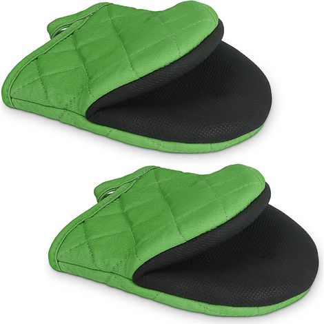 Lot de 2 mini maniques (vert foncé) en néoprène et coton antidérapant, résistantes à la chaleur, avec boucle de suspension, pour micro-ondes et four.