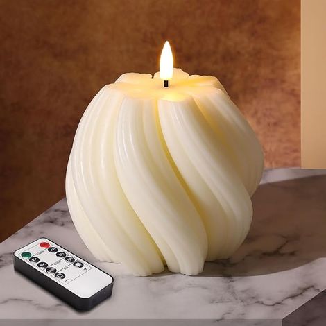 Lot de deux bougies sans flamme blanc crème à spirales avec minuterie à distance (1/5)