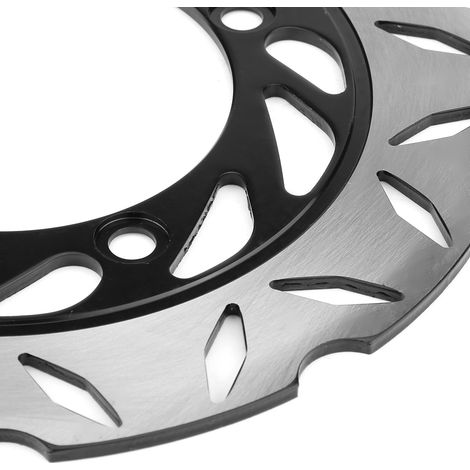 Après modification, la moto cruiser Honda est équipée de freins à disque de 240 mm de diamètre et de 4 mm d'épaisseur. (1/5)