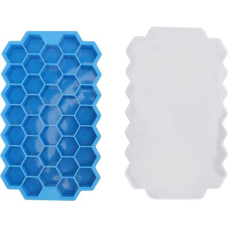 Flexible Silikon-Eiswürfelform mit 37 wabenförmigen Fächern und blauem Deckel zur Aufbewahrung von selbstgemachten Lebensmitteln. (1/5)