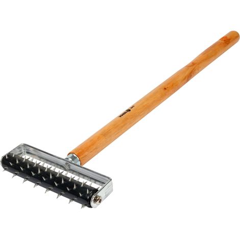 Perforationswalze für Tapeten mit Holzgriff