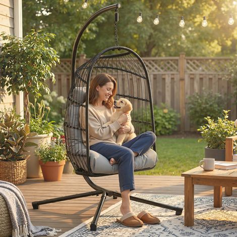 Fauteuil suspendu pliant avec cadre, panier suspendu en polyrotin avec coussin, sangle de sécurité, appui-tête et sangles réglables.