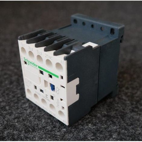 Contacteur 3P 3F AC-3 440V 6A contacts auxiliaires 1O bobine 110Vca avec antiparasite Tesys SCHNEIDER (1/2)