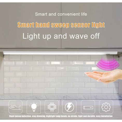 Bande lumineuse LED à induction pour armoire, penderie ou placard, avec capteur intelligent USB et barre lumineuse intégrée.