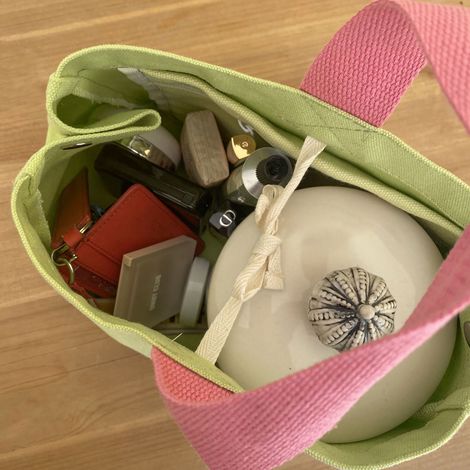 Sac repas en toile vert avec broderie de lettres, motif cœur, bandoulière unique, pochette portable pour boîte à lunch, sac à main pour maman, rangement pratique (1/3)