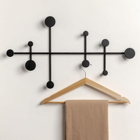 „Sval“ – Minimalistische Wandgarderobe, ideal für Schlafzimmer und Flur, Berliner Design, Schwarz (1/5)