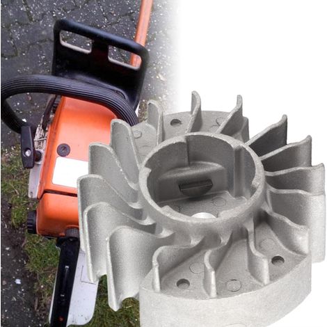 Volant moteur compatible avec les tronçonneuses Stihl 021, 023, MS210, MS230 et MS250 (référence OEM : 1123, 400 et 1203). (1/5)