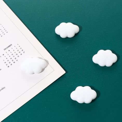 Lot de 4 aimants de réfrigérateur blancs en forme de nuage mignon pour bureau - Aimants autocollants pour tableau blanc - Aimants en résine pour réfrigérateur - Décoration d'intérieur (1/5)