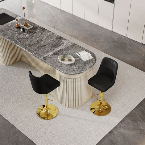 Tabourets bar – Lot 2 – Réglables – Pivotants 360° – Similicuir noir – Matelassé – Pieds dorés – Îlot cuisine/comptoir (1/5)