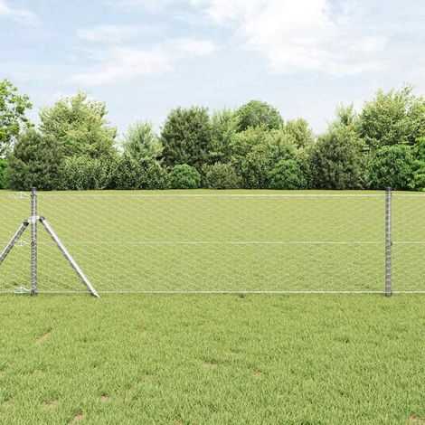 Reja con postes Plateado 0.6 x 10 m Acero recubierto de PVC