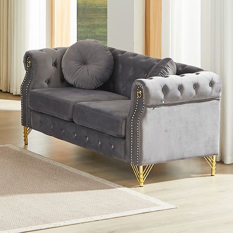 Canapé droit 2 places en velours gris, pieds en métal doré, style Chesterfield pour salon FloraGrace (1/5)