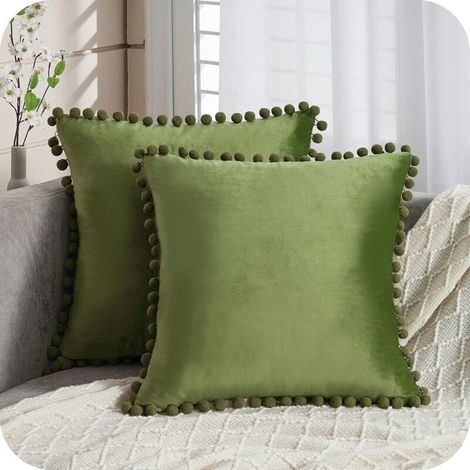 Lot de 2 Housse Coussin Decoration Salon Noël Moderne pour Coussin Canape et Fauteuil De Bureau Carré en Velours Doux de Double Face( 45x45,Vert Olive ) (1/4)