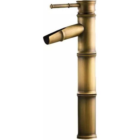 Waschtischarmatur im Retro-Stil komplett aus Kupfer, kombiniert mit einem Waschbecken aus Bambus und Warm- und Kaltwasserhähnen.