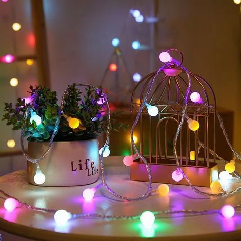 Guirlande lumineuse à boules blanches, 40 ampoules, boîtier à piles, idéale pour créer une ambiance chaleureuse dans une pièce. Couleur : blanc. (1/5)