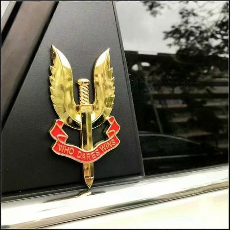 Kopieraufgabe FÜR ce Abzeichen Kapitel 3D Autoaufkleber Wer wagt, gewinnt Fliegender Flügel und Schwert Medaille 3D Aufkleber (1/4)