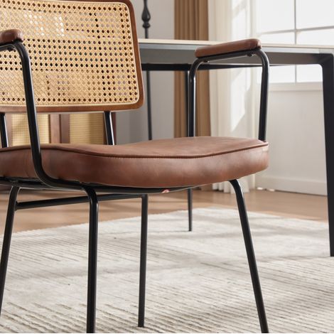 Chaise de salle à manger vintage en PU cuir, lot de 2, accoudoirs, structure en bois massif et métal, design rotin, pieds réglables marron (1/5)