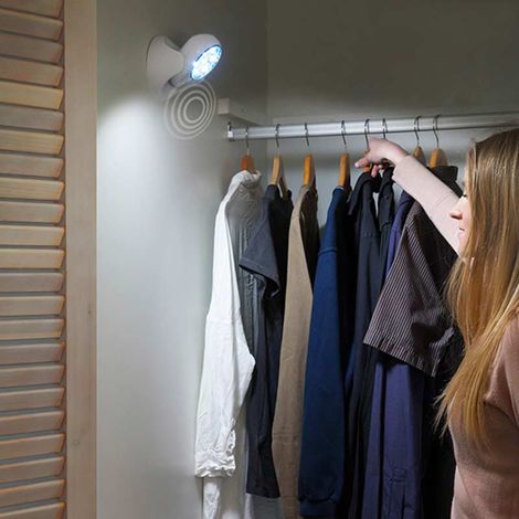 Lampe LED sans fil 360° avec détecteur de mouvement – Angle réglable – Portée 3m – Installation intérieure et extérieure – Shop-Story (1/6)