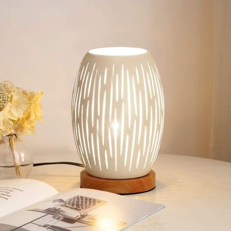 COMELY Lampe de Chevet E27, Lampe de Table avec Socle en Bois et Abat-jour en Métal Creux, Lampe de Bureau Décorative pour Chambre Bar Chambre d'enfant Restaurant, Blanc (1/5)