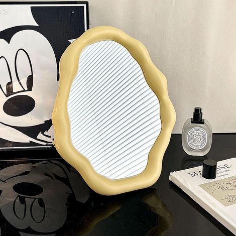 Miroir de maquillage de forme irrégulière à suspendre au mur pour chambre à coucher, salle de bain (jaune) (1/5)