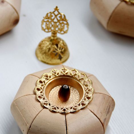 Brûleur d'encens créatif du Moyen-Orient en métal doré arabe, citrouille en bois naturel, style pastoral simple, style nordique, brûleur d'aromathérapie en forme de tête d'arbre, taille unique. (1/3)