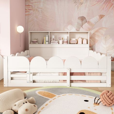 Lit enfant au sol 140x200 cm avec barrière, porte et étagère, sommier à lattes, bois blanc (1/5)