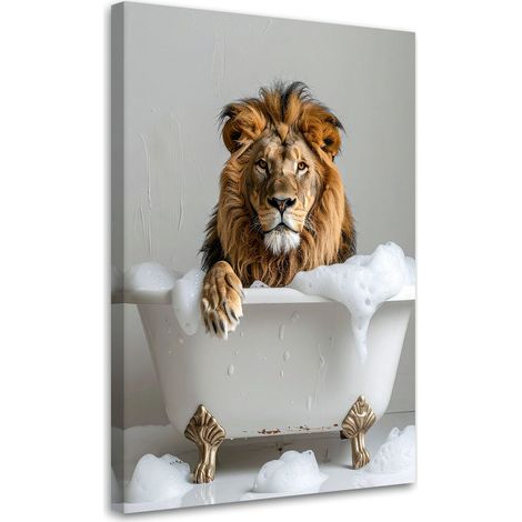 Tableau déco Lion assis dans une baignoire avec de la mousse beige 60x90 (1/4)