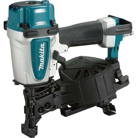 Makita AN454 45mm Roofing Nailer (1/5)
