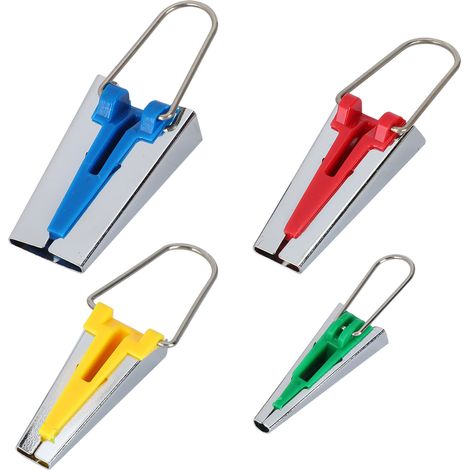 Ensemble de 4 outils manuels pour la confection de biais et le patchwork. (1/5)