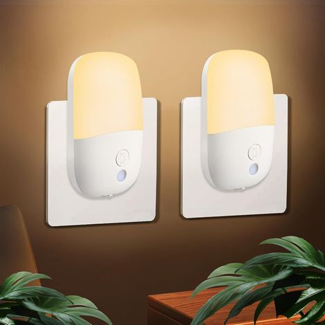 Set 2 luci notturne a luce calda 670 nm per sonni tranquilli, con sensore crepuscolare on/off automatico, luce morbida e calda ideale per la cameretta dei bambini, cameretta, corridoio e bagno. (1/5)